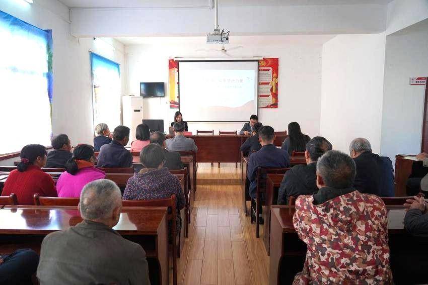 标题：省委讲师团、武汉纺织大学赴华容区开展“大思政课”“百马行动”观摩宣讲活动.docx